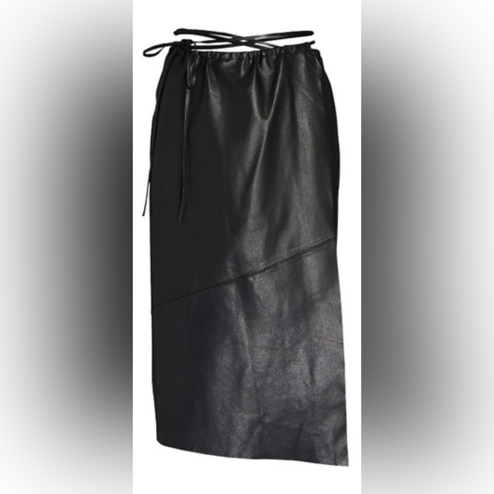 LAMARQUE Marissa Leather Wrap Skirt in Black